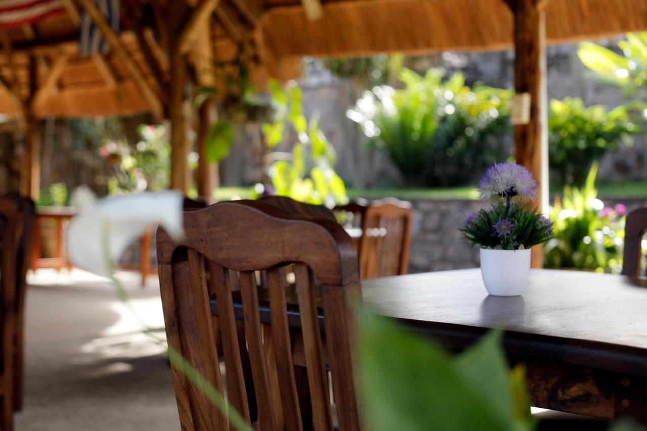 Entebbe Palm Hotel Eksteriør bilde