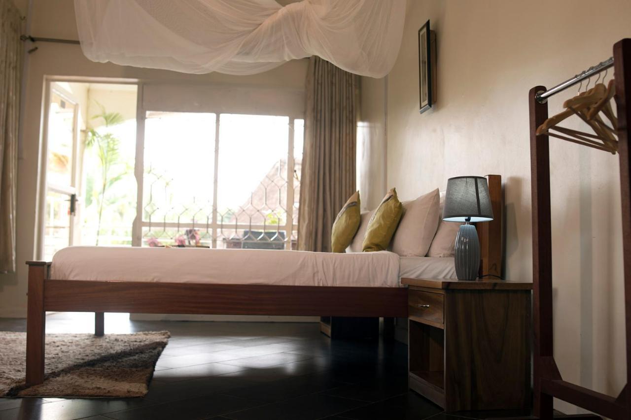 Entebbe Palm Hotel Eksteriør bilde