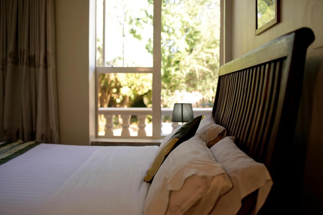 Entebbe Palm Hotel Eksteriør bilde