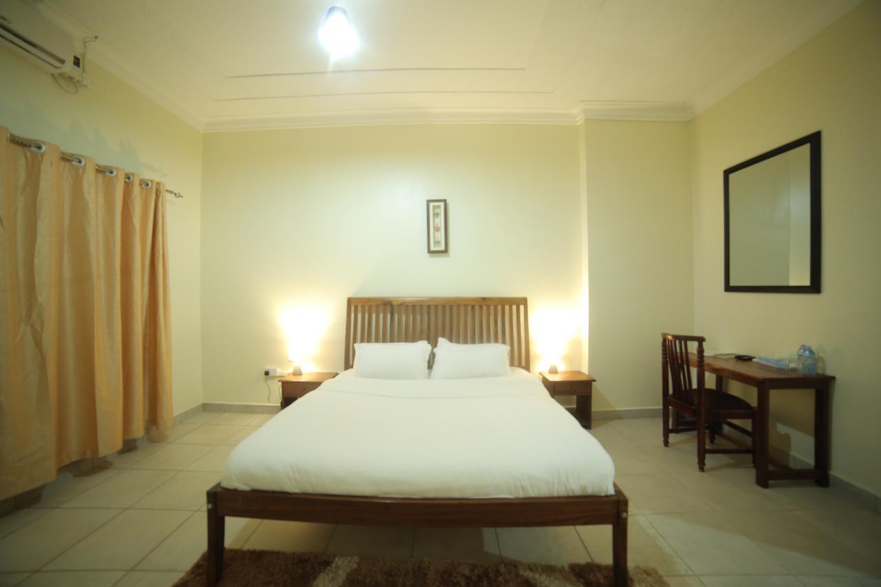 Entebbe Palm Hotel Eksteriør bilde
