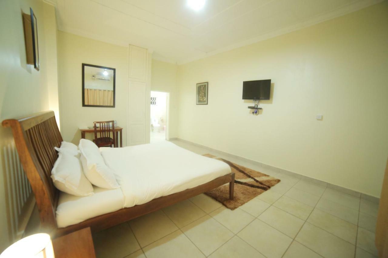 Entebbe Palm Hotel Eksteriør bilde